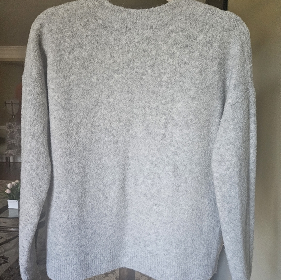 Banana Republic light gray wool blend crew neck sweater - Picture 5 of 9